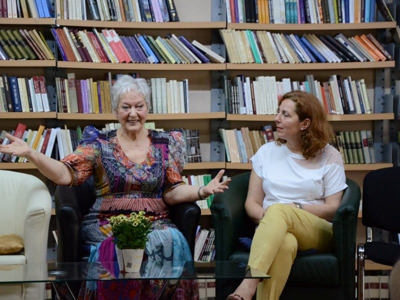 Dusica Joni foto Biblioteka