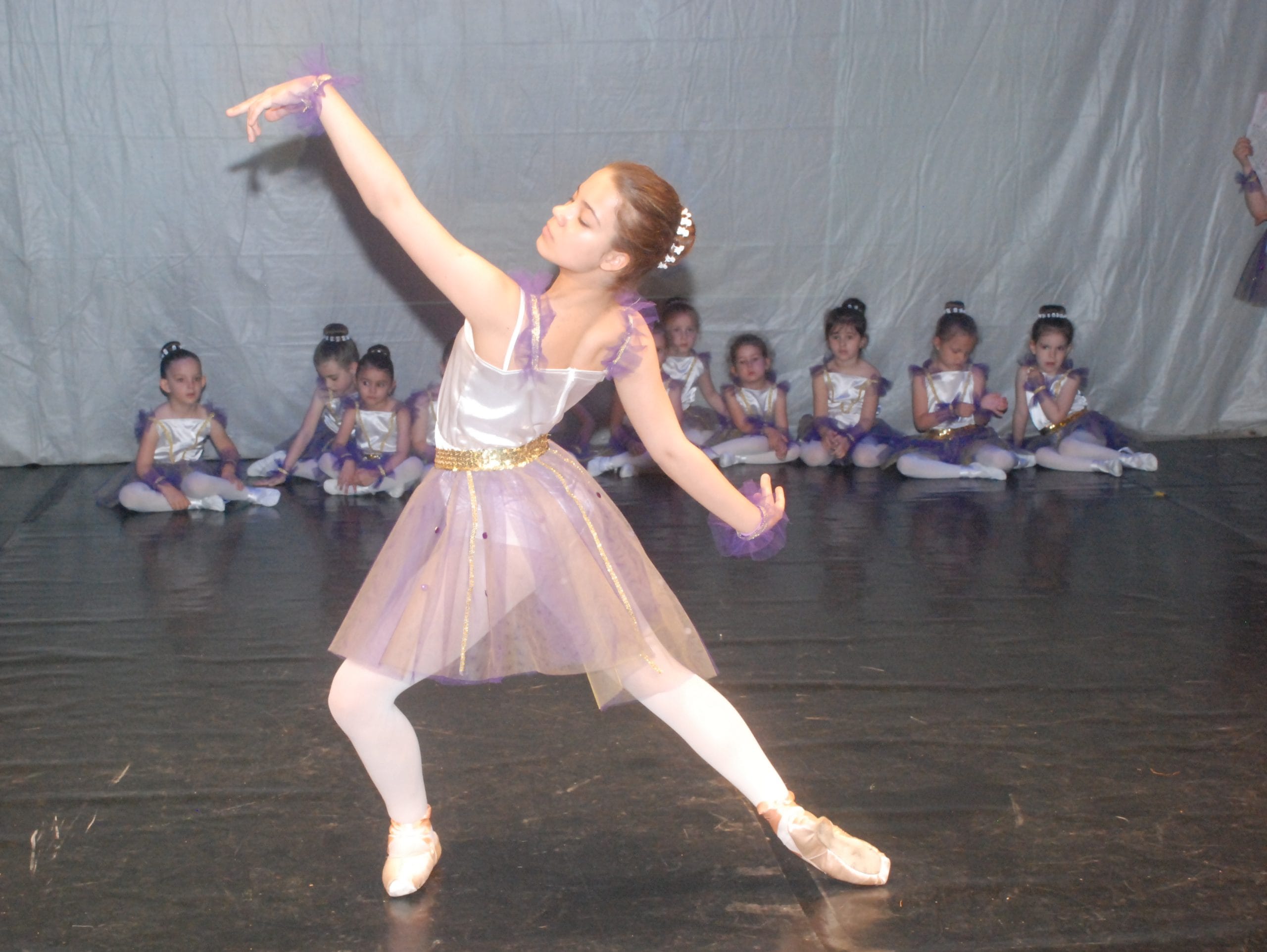 Male niške balerine plesale uz "Don Kihota" 1 balet foto DS 3 scaled