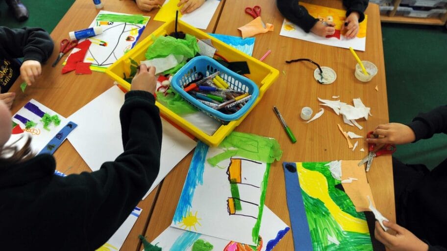 101824557 hi011065051