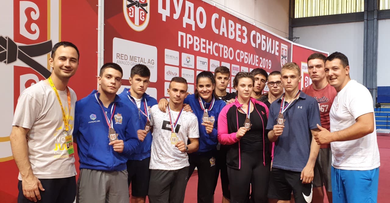 kinezis na prvenstvu foto jss