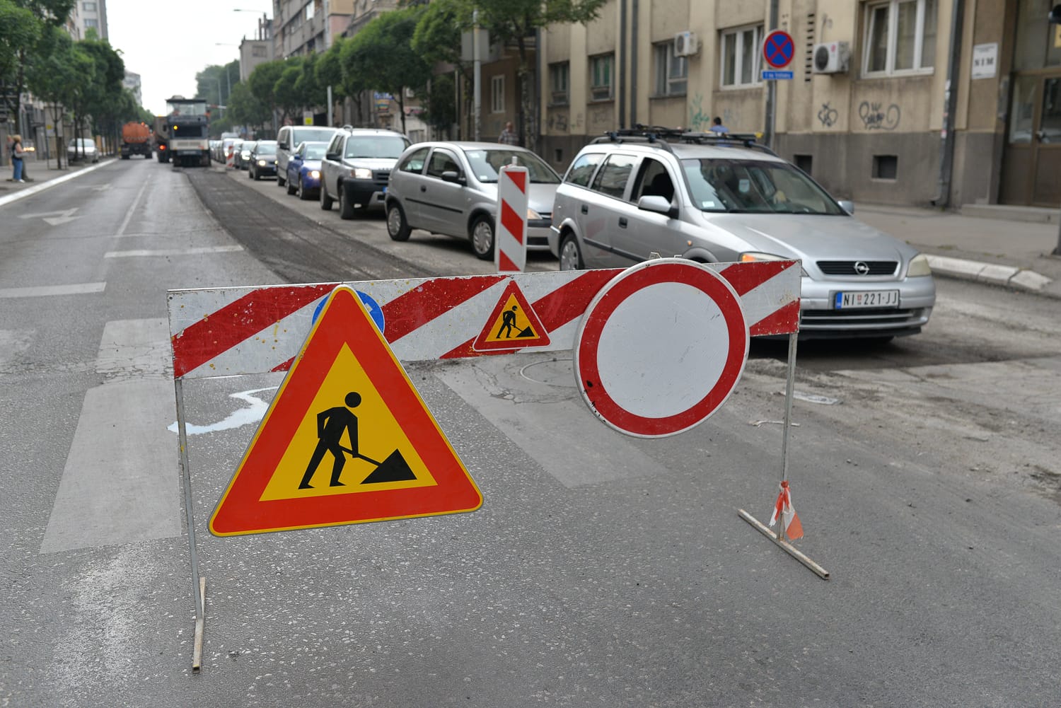 Gužva-saobraćaj-Ulica-generala-Milojka-Lešjanina-foto-Južne-vesti-Vanja-Keser