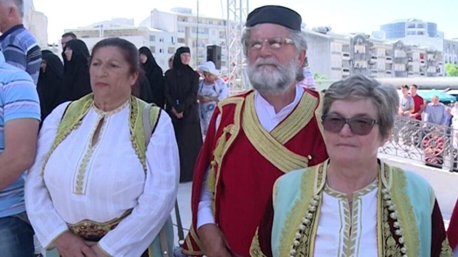 Crnogorska pravoslavna crkva: Čiji je manastir Ostrog 12 107406873 33313079 b