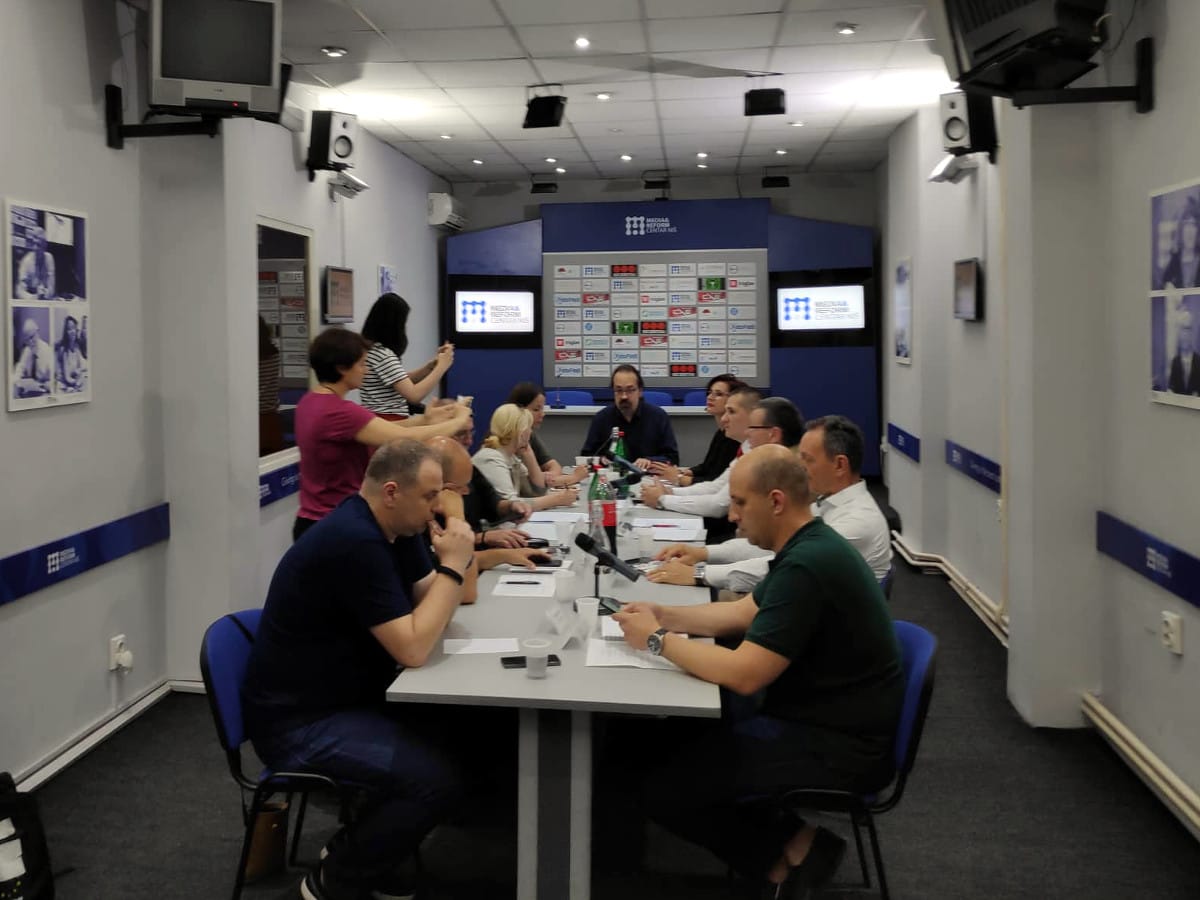 Okrugli sto opozicije: U Nišu medijski mrak, formiraćemo regionalnu TV 1 opozicija i mediji foto A S