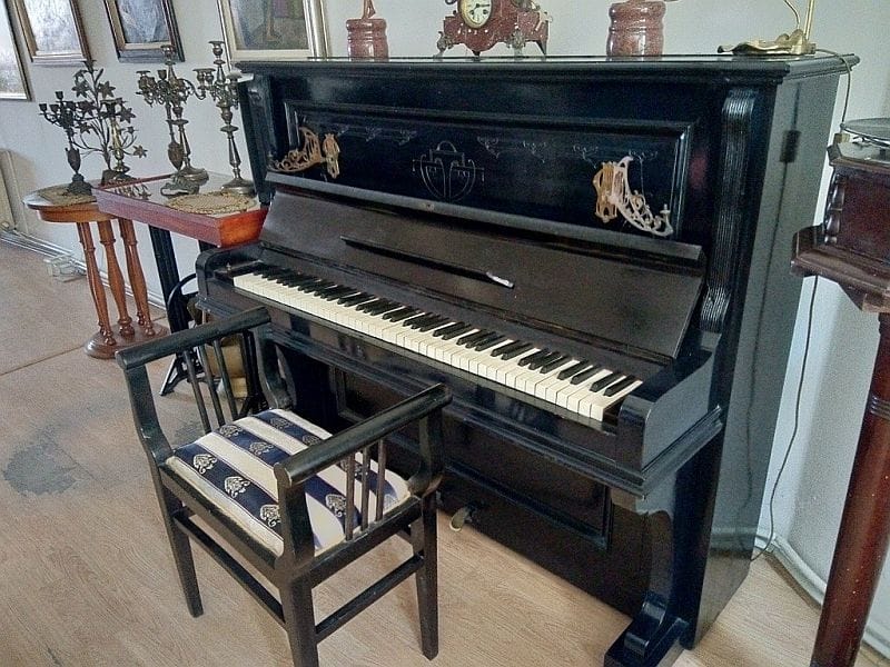 klavir u galeriji filart 2