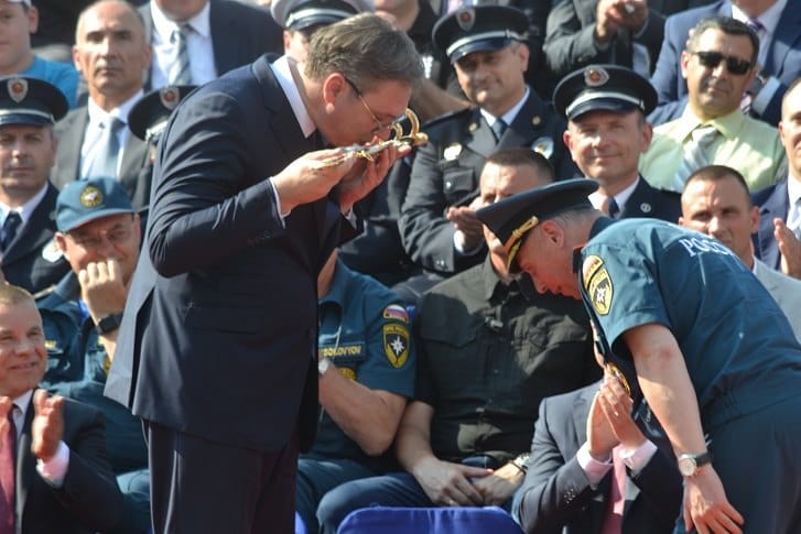 vucicsablja-foto-ija