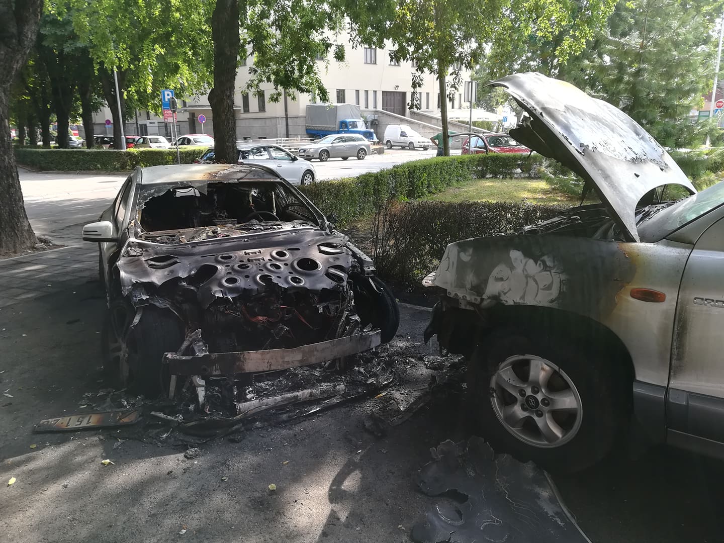 izgoreli automobili sindjelicevtrg2 foto ja