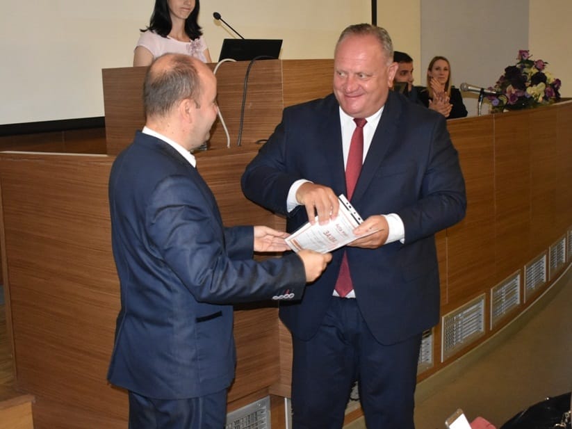 Nova nagrada za gradonačelnika Leskovca - najčitaniji stručni članak 13 Cvetanovic nagrada foto Grad Leskovac