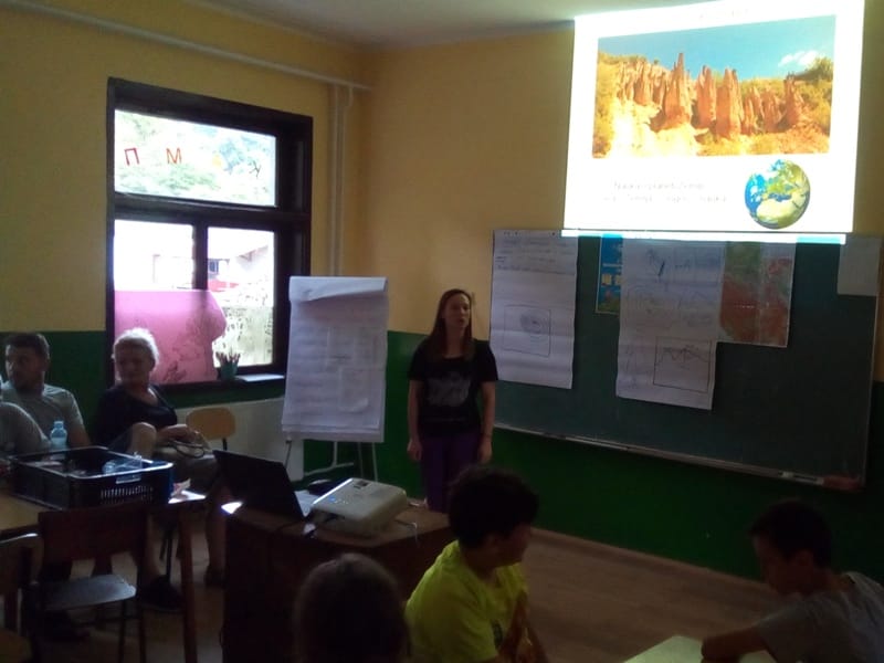 Istraživački kamp u selu kod Babušnice okupio đake iz Srbije, Bugarske i Makedonije 19 predavanja foto M S