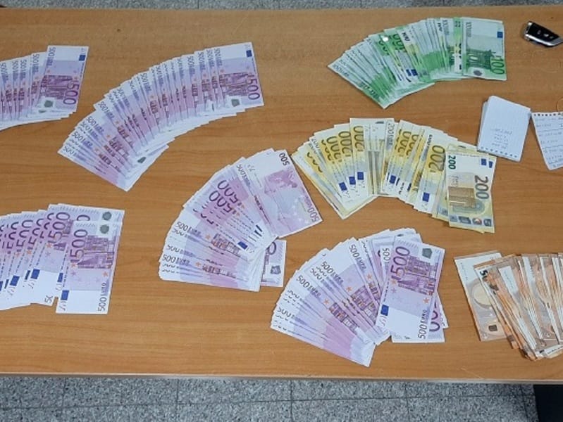 Zaplenjeno vise od 60 000 evra foto Uprava carina