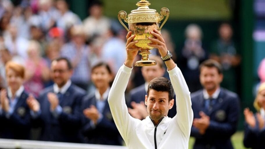 Vimbldon finale: Novak peti put šampion 19 107875857 trophy getty