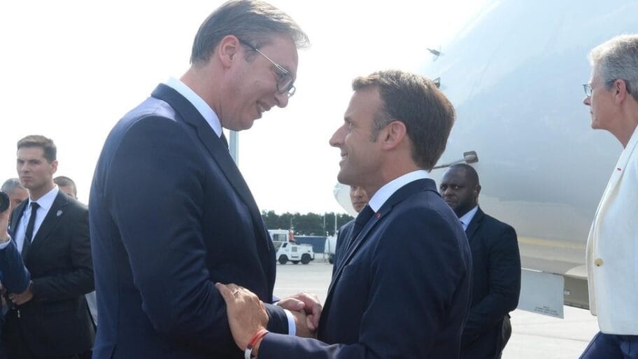 Malo poznata organizacija koju posećuju Makron i Vučić - u 100 i 300 reči 3 107892384 33511949 b