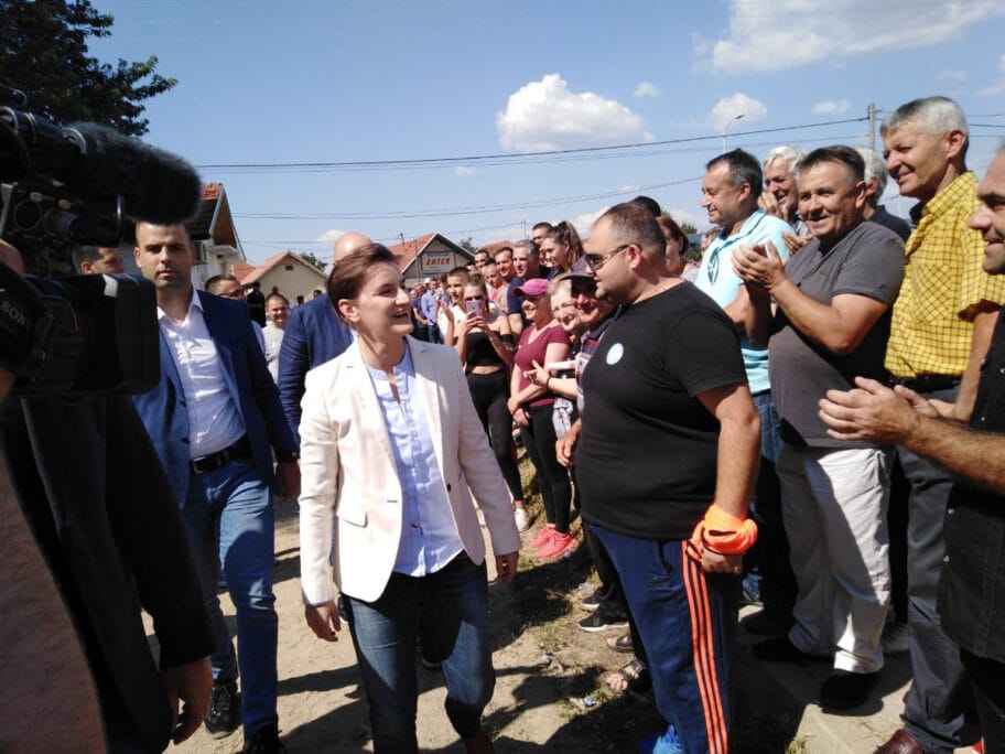 Policija: Nije bilo blokade prolaska tokom premijerkine posete Tmavi 15 Brnabic u Tmavi foto Lj M