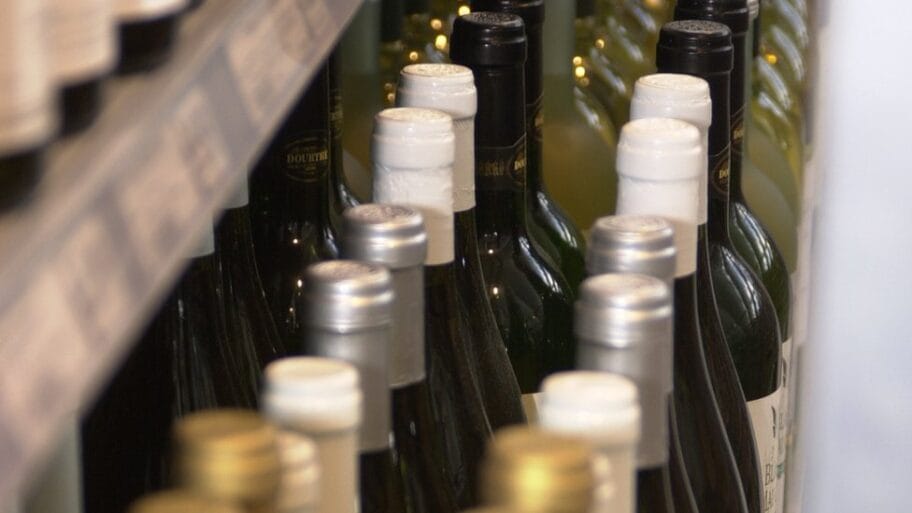 107940263 hi000143286