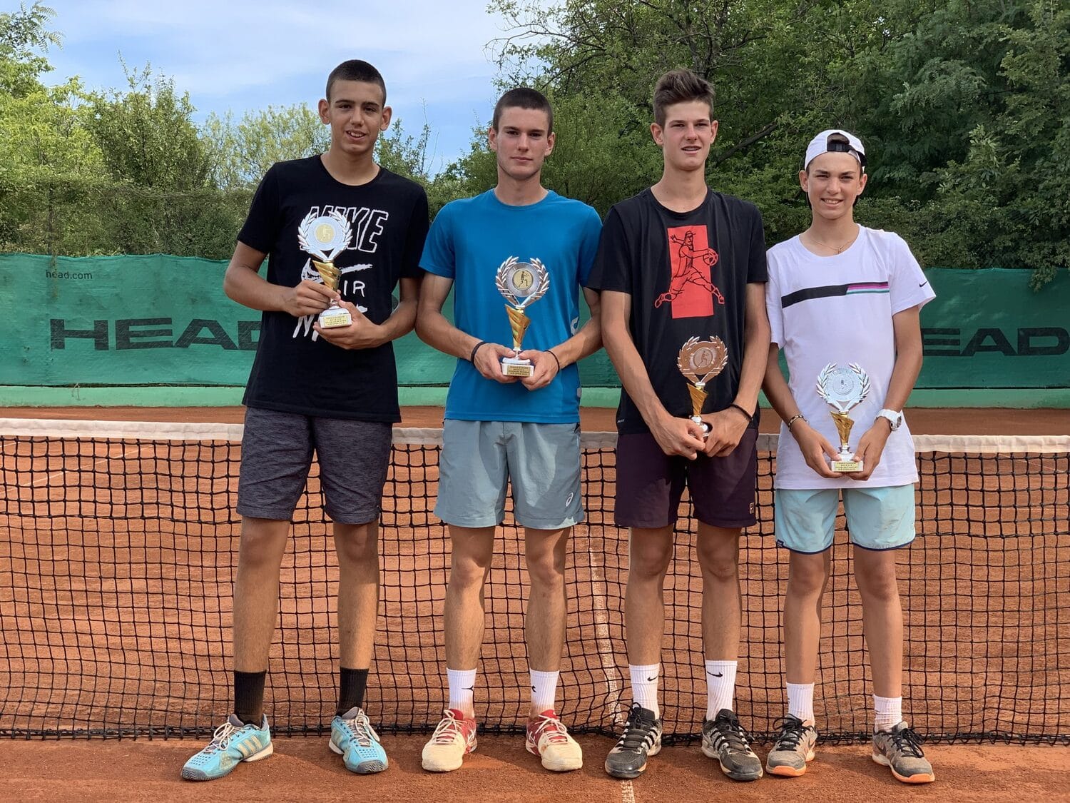 Stefan Skobelev Lazar Danic Aleksa Misic i Vuk Radjenovic foto Teniska akademija Zivkovic scaled