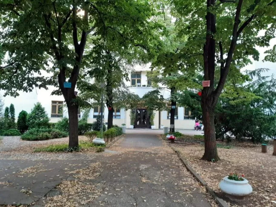 Niška OŠ “Kralj Petar Prvi” protiv izgradnje vrtića u njihovom dvorištu 18 oskraljpetarprvi2 foto ba