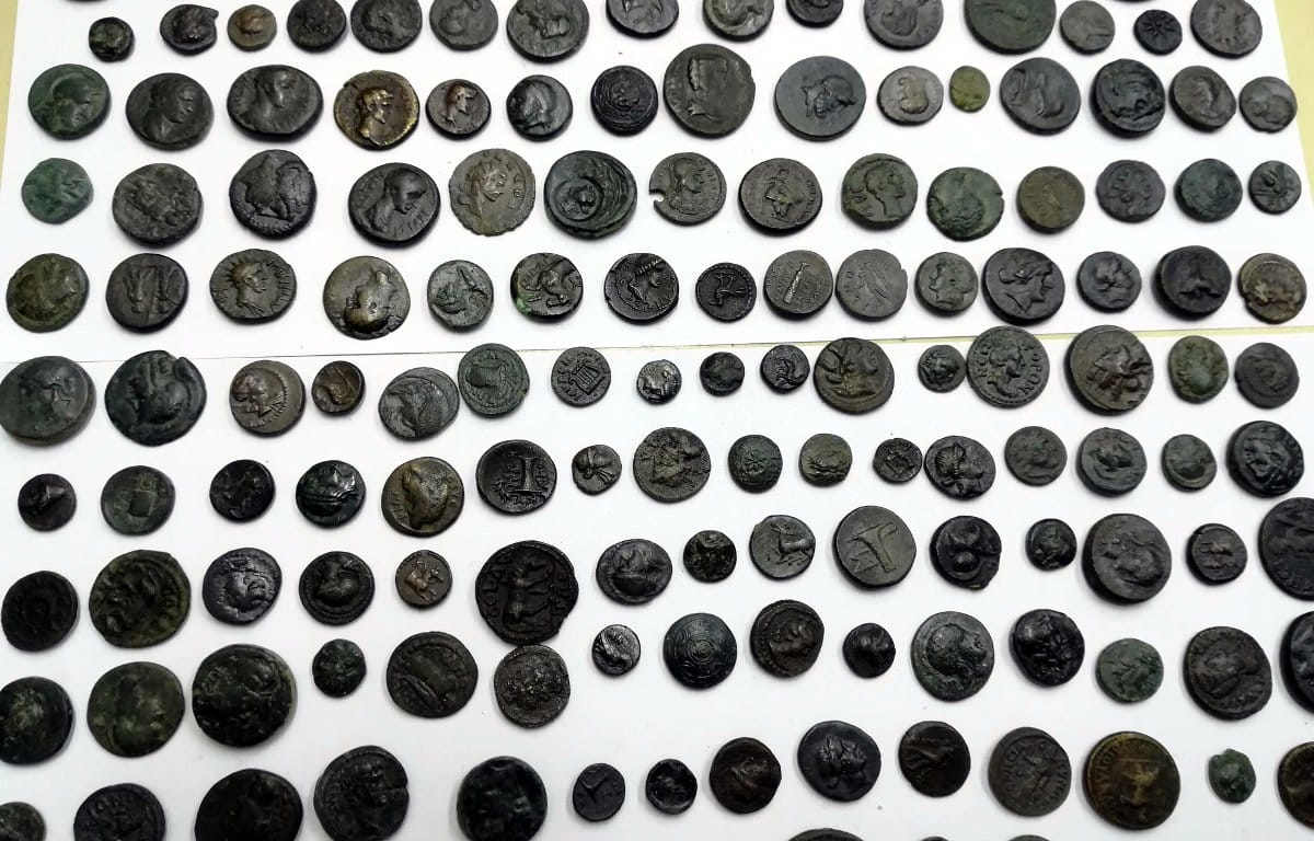 Numizmaticka kolekcija nova zaplena1 foto MUP