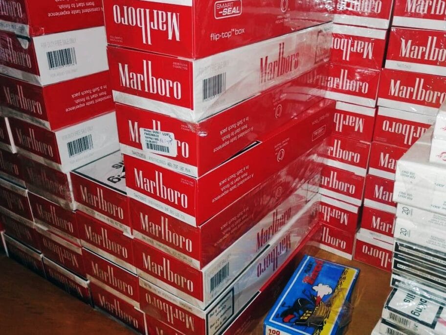 Uhapšeni u Nišu zbog krađe i preprodaje cigareta - nađeno im 190 hiljada paklica 11 cigare foto mup