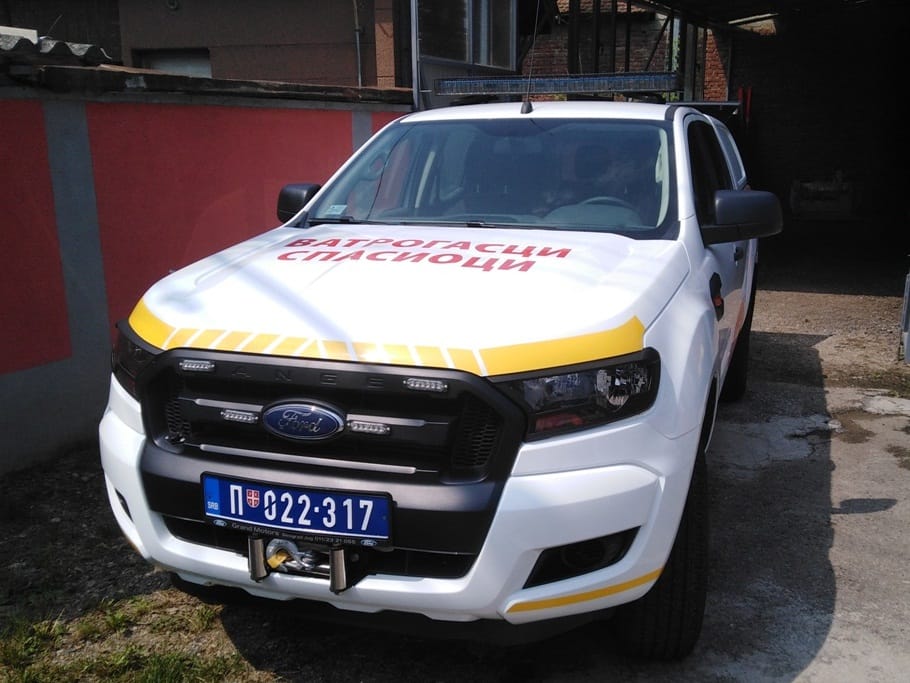 Od naplaćenih kazni kupljeno novo vozilo za vlasotinačke vatrogasce 13 Terenac foto Agencija Publika