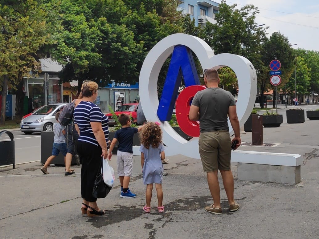 Leskovac znak 3 foto Bojana Antic