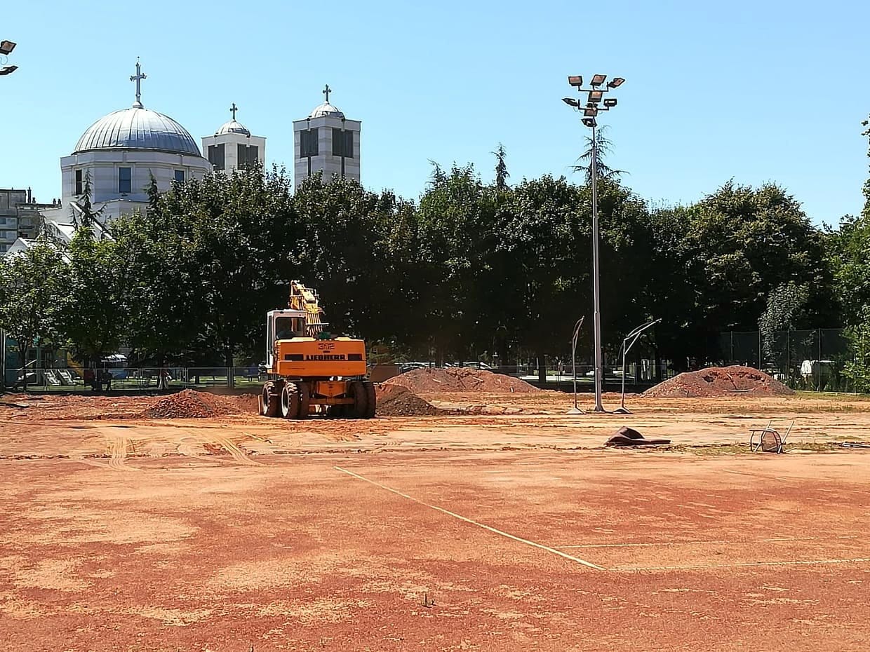 Rusenje terena foto JV J A