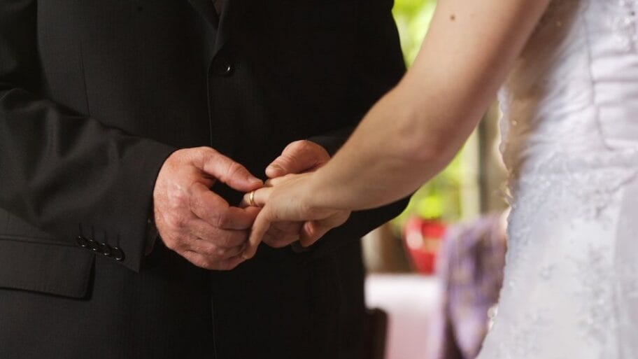 Gde će joj duša: Potraga za kradljivicom svadbenih poklona u Americi 15 108326133 hi004510768