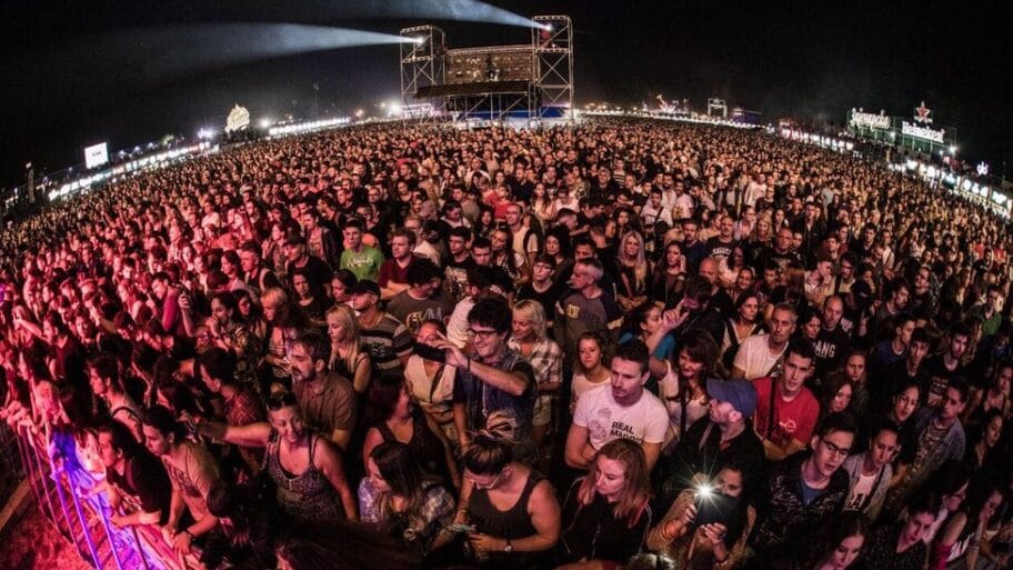 Koncert otkazan zbog neveremena: Kada i zašto se odlažu koncerti na otvorenom i ko o tome odlučuje 14 108335731 imagefromios 1