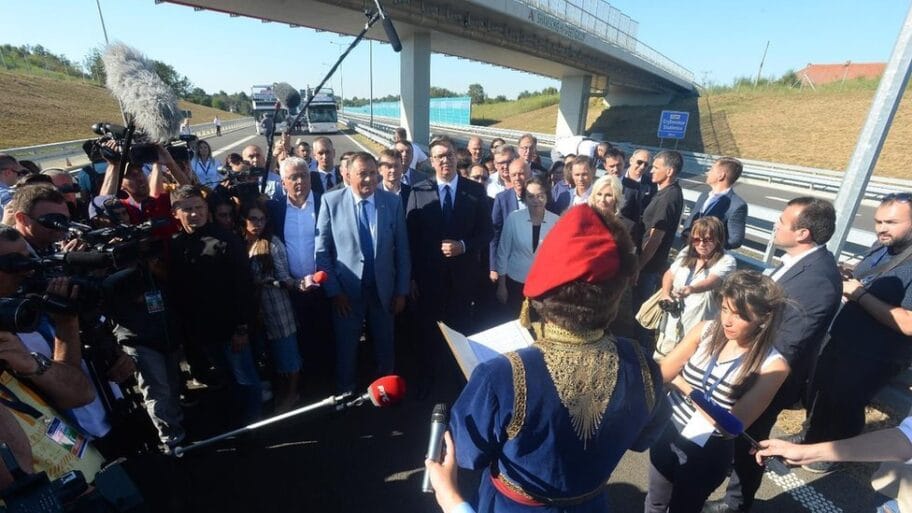 108374942 33701436 b