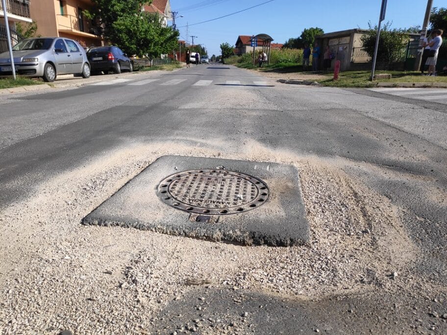 Višemesečne problematične rupe nadležni rešavaju zatrpavanjem 19 rupa pp foto mz