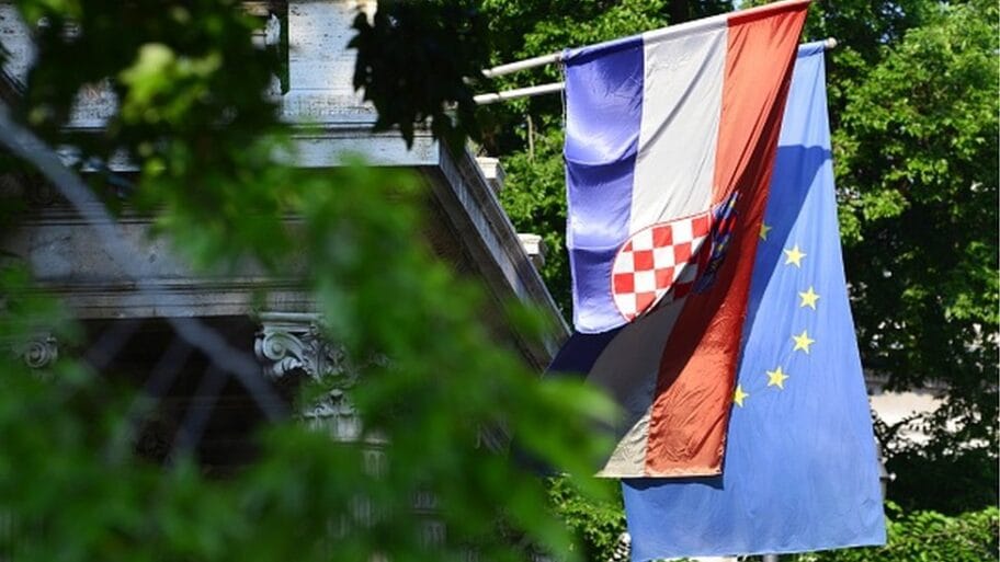 108379577 croatiaeuflag