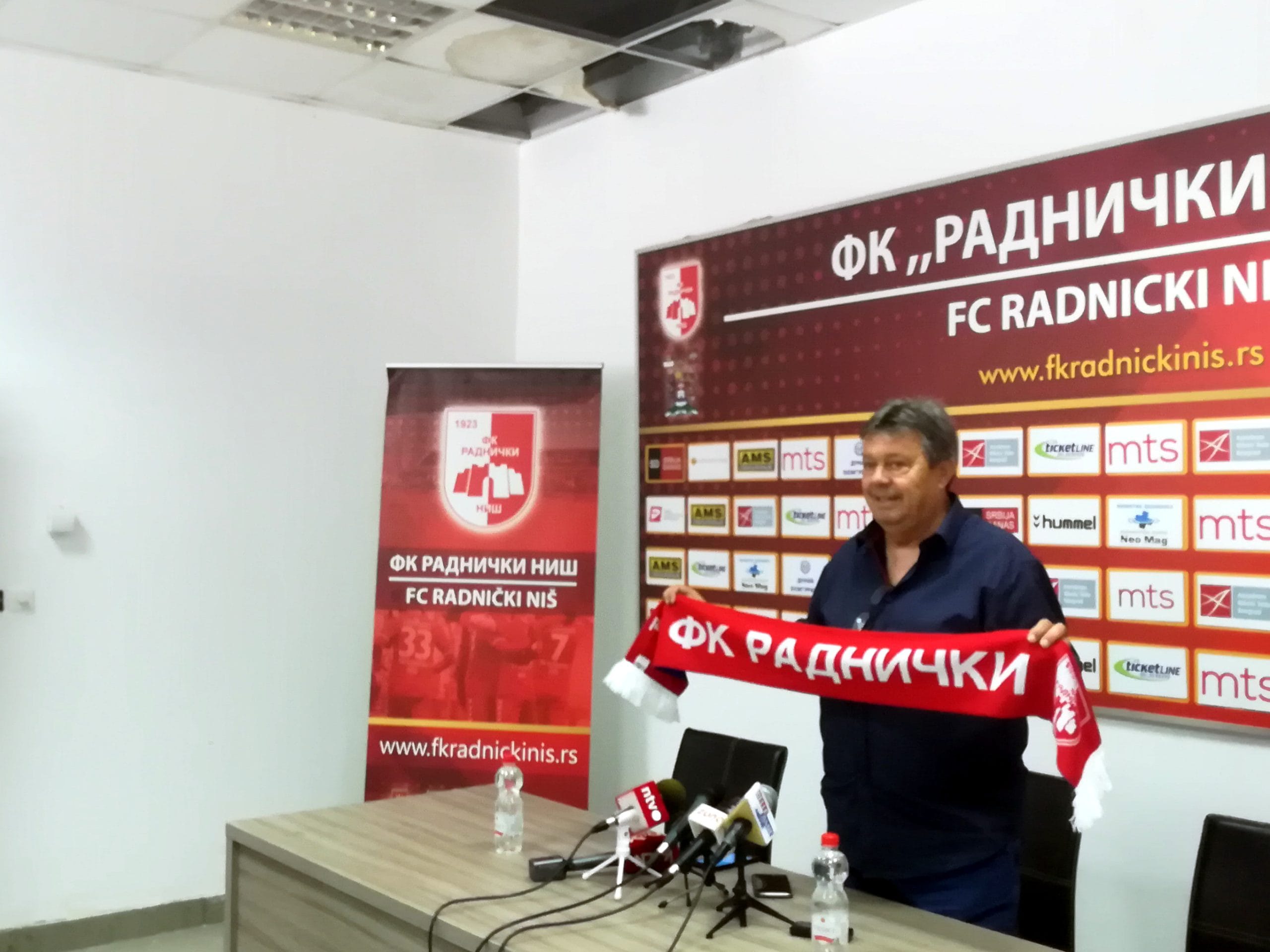 Milorad Kosanovic promocija Radnicki foto Juzne vesti Milica Jovanovic scaled