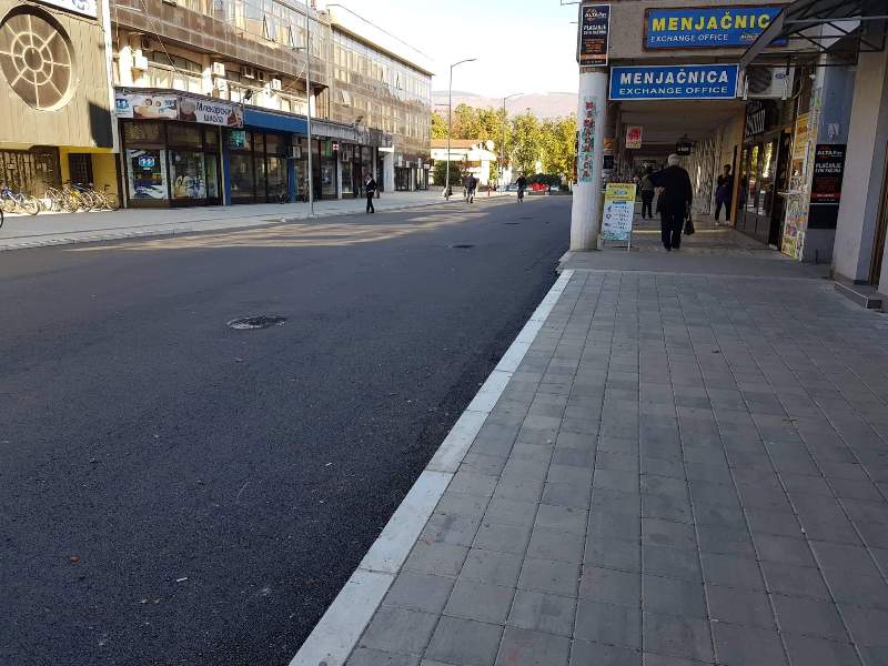 Konačno asfaltirana ulica u centru Pirota 11 asfalt ulica foto Lj F