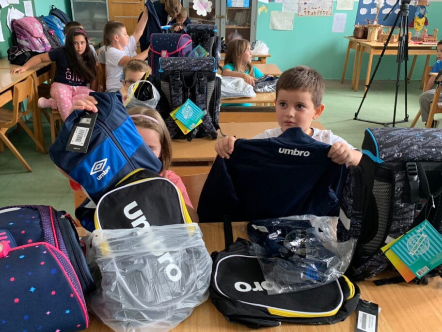 Besplatan pribor i oprema za prvake u Preševu, Bujanovcu i Medveđi 7 prvaci