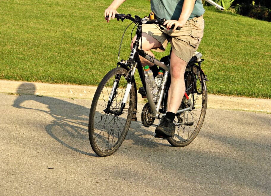 Pirot nizom aktivnosti promoviše ekološke vidove prevoza 10 Bicikl voznja ilustracija foto flickr Laurel L Russwurm