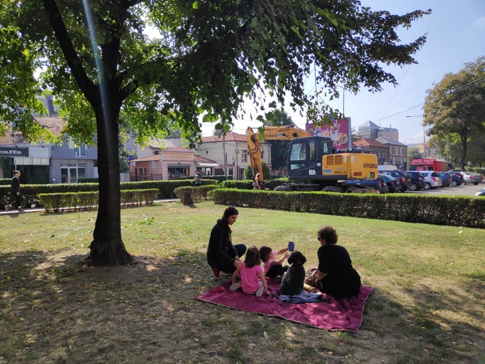 Gradjani protest drvo foto V M R