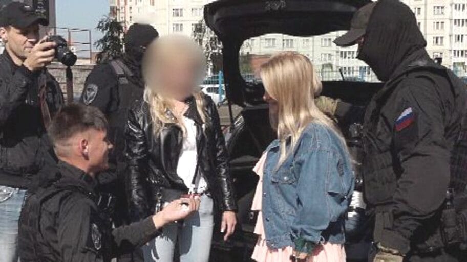 108600712 rusmarrymescene