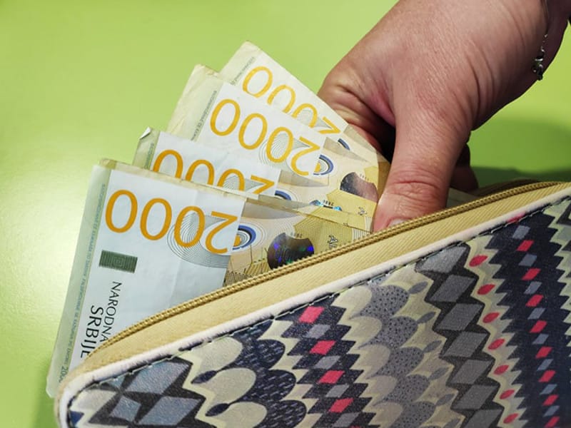 Na jugu Srbije najveća prosečna zarada u Pirotu, najmanja u Bojniku 3 minimalac pare novac foto A S