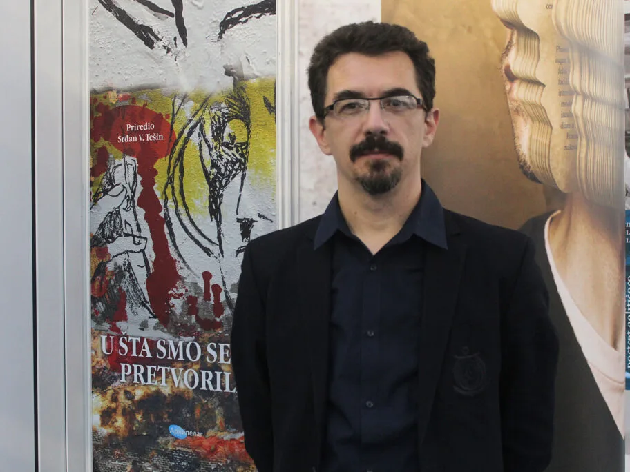 Promocija knjige "Moje" i antologije "Možete preći ulicu kralja Stefana Prvovenčanog" 12 Srdjan Tesin