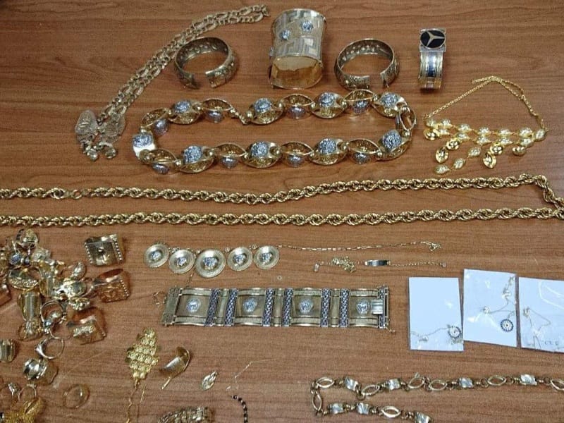 deo zaplenjenog zlata foto Uprava carina