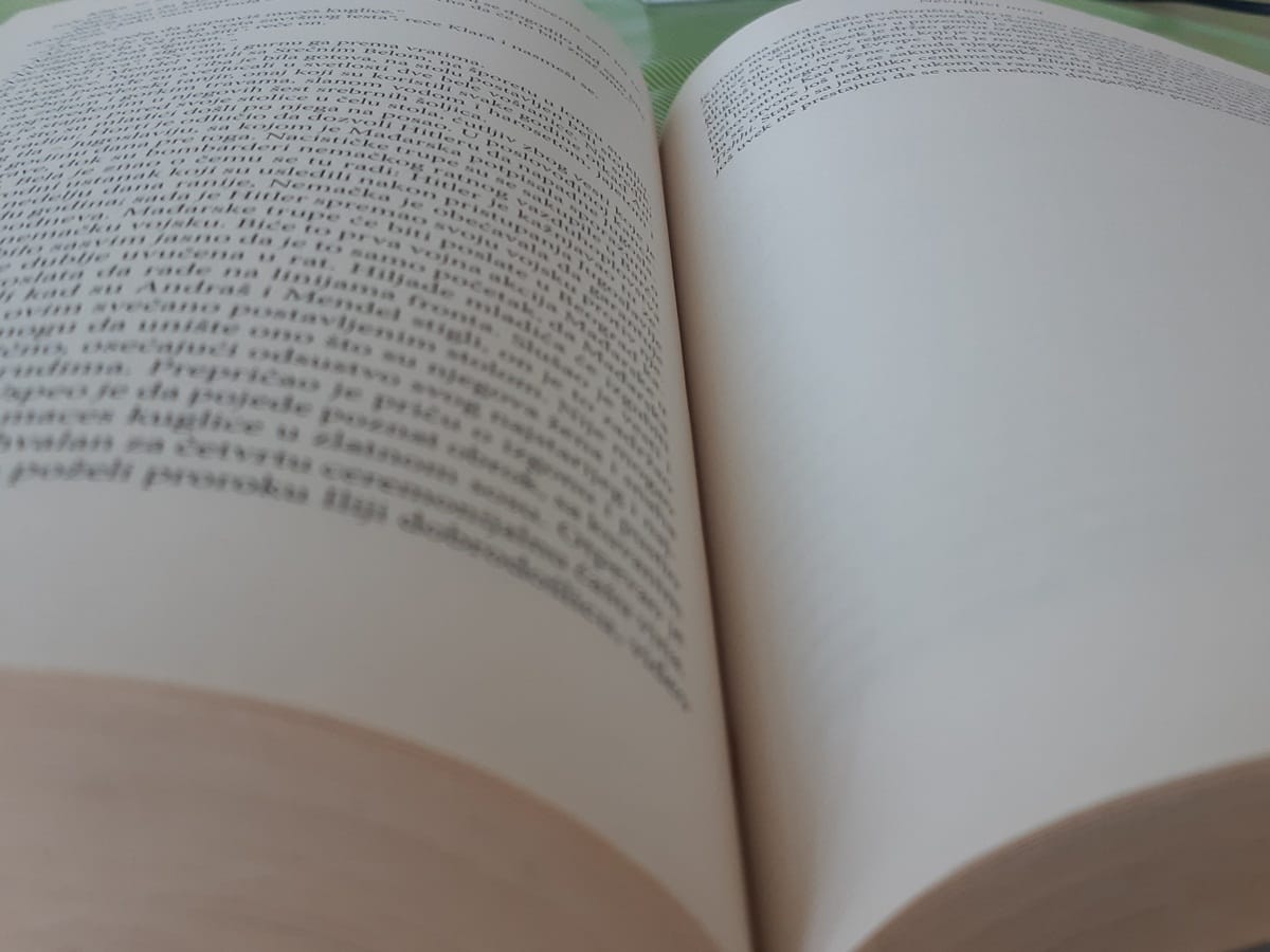 “Kad je slnceto bilo pogolemo” - nova knjiga pirotske autorke na lokalnom dijalektu 1 Knjiga ilustracija foto Bojana Stamenkovic