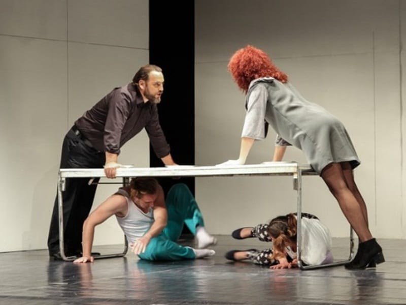 Tri nove predstave na početku sezone u leskovačkom Pozorištu 12 Predstava Ako se probudis ili kao da je vazno foto Narodno pozoriste Leskovac