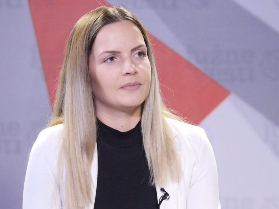 Na zasedanju Ujedinjenih nacija Nišlijka govorila u ime mladih Srbije 19 Katarina Velkov foto JV