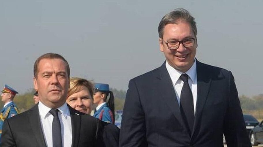 109296786 34110977 b