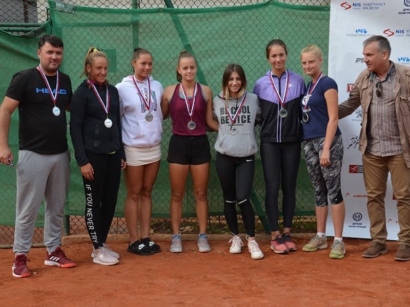 Seniorke niškog TAŽ-a vicešampionke Srbije 1 Vicesampionke Srbije foto TSS