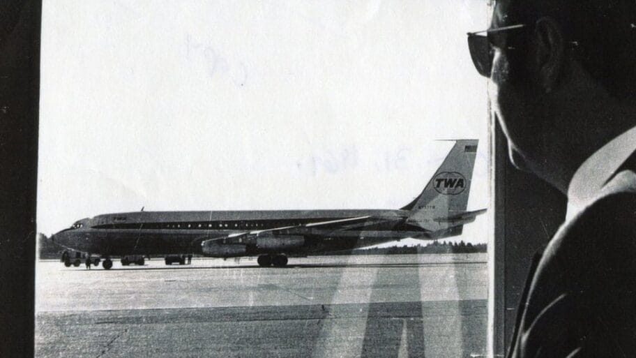 109422473 31oct 1969bangorinternationalairporthijackedboeing707ongroundfor36minutes