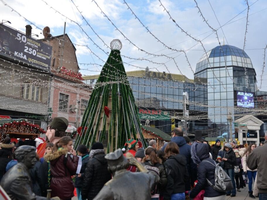 1280x0 VAK 3135 Cropped