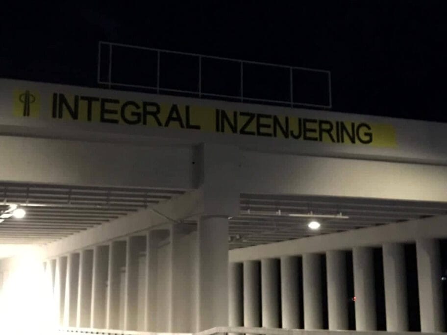 Vlast - opozicija 2:2, nastavlja se nadmetanje oko Vučićevog plakata u Grdelici 12 Tunel Koridor 10 foto Jelena Milosevic