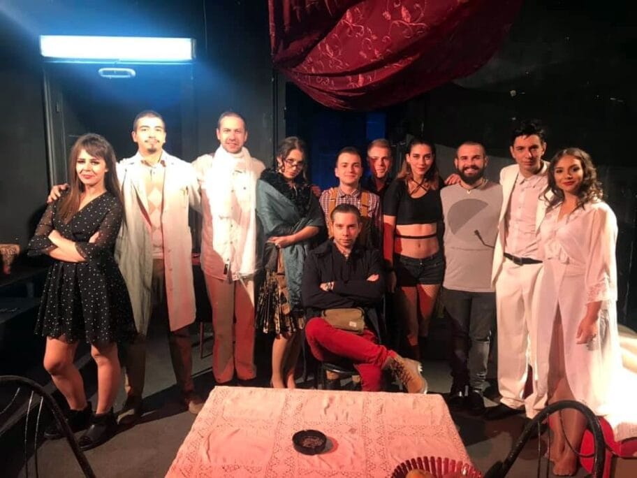 Miris zivota unazad predstava foto SKC Nis