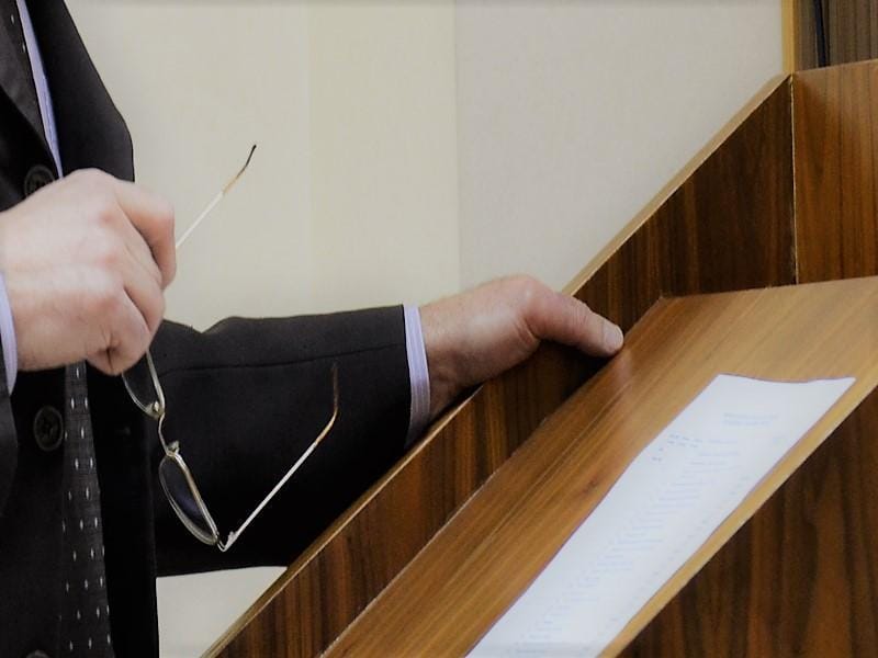 Milojko Pantić traži izuzeće sudije, tvrdi da je bliska sa advokatom koji zastupa predsednika Opštine 7 800x600 800x600 sudjenje ilustracija foto a k