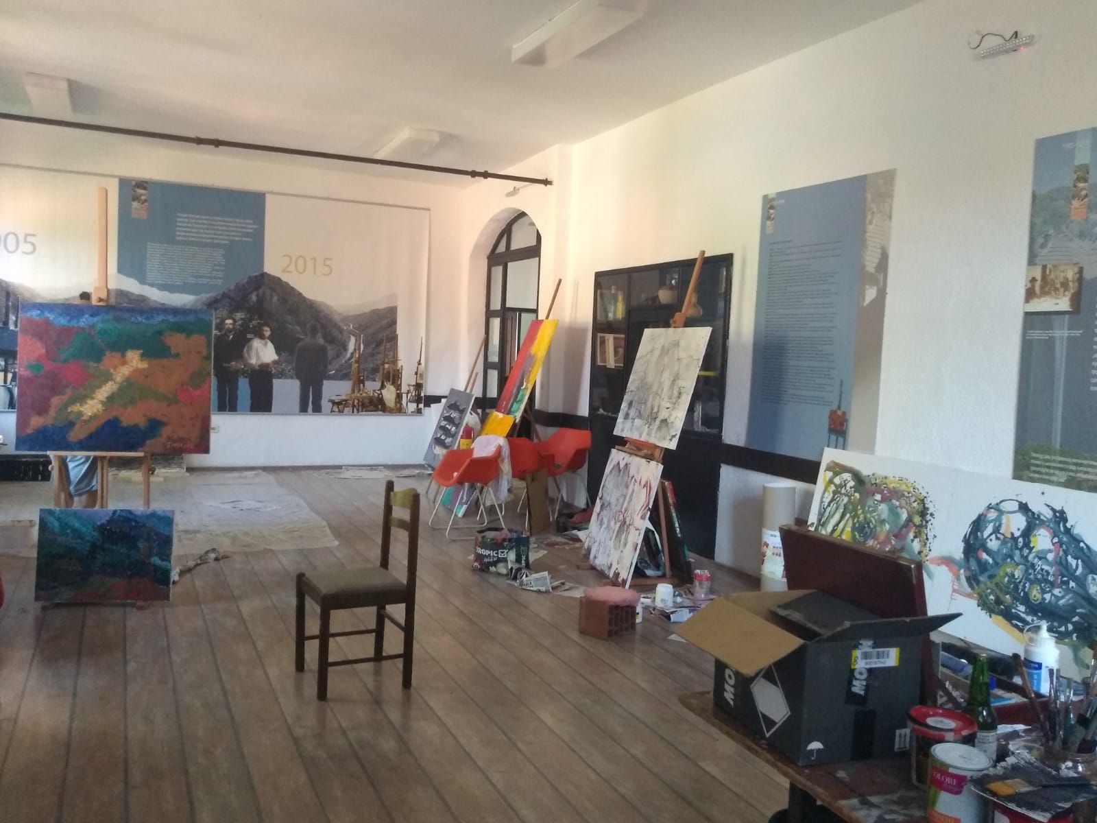 Počinje Likovna kolonija “Sićevo 2022” nadomak Niša 1 U ateljeu Sicevacke kolonije