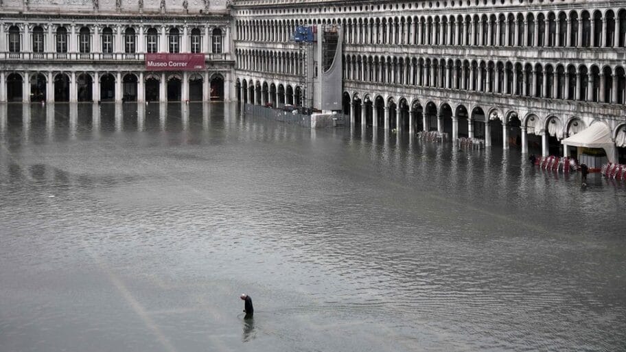 109654046 hi057966369